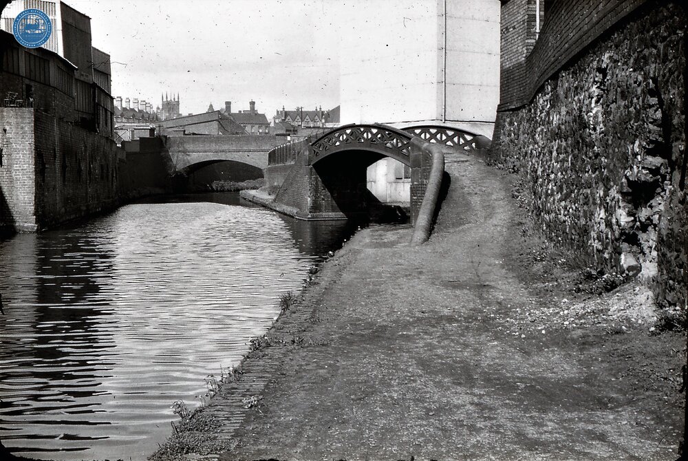 BCN Old Main Line: Looking towards Mill Street Bridge, access to Mill Street basin on right