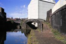 BCN Main Line. Cornhill Bridge (Mill Street) and basin for Mill. 14/09/1970