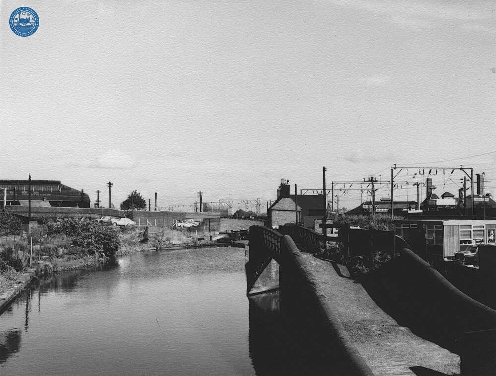 West from Broad Street Bridge, Wolverhampton towards Top Lock, Entrance to former Hay Basin, 14 September 1970