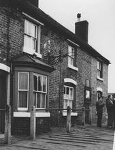 Wolverhampton Top Lock No 1, Canal Houses 110 & 109, 6 June 1965
