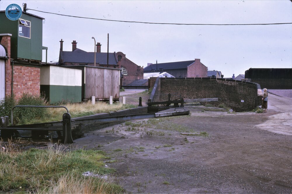 BCN Old Main Line: New Bottom Lock Smethwick. 09/09/1966