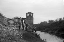 Coal Loader at Smethwick on Old Main Line, 10/10/64