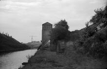 Coal Loader at Smethwick on Old Main Line, 10/10/64