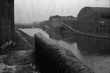 Spon Lane Junction and Top Lock looking W, Old Main Line, 04/12/66
