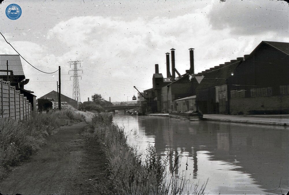 Birmingham Canal Navigations (BCN): Old Main Line Accles & Pollock's wharf at Oldbury