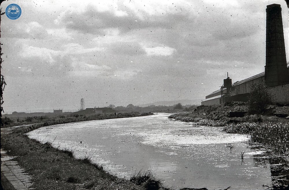 BCN Bradley & Wednesbury Oak Loop: South from under Tup Street Bridge. 1959