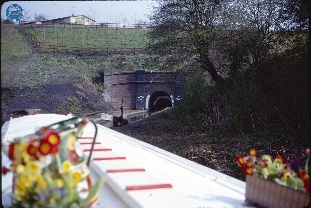 Dudley Tunnel South Portal, Dudley No 1 Canal