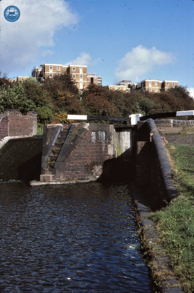 BCN Dudley No 1 Canal. Parkhead- Delph. View of Lock 7 looking up flight. 18/09/1983