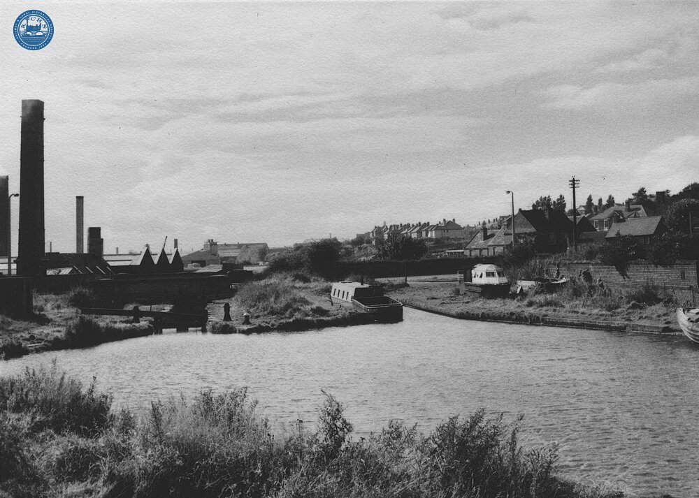 Delph Lock 8 and Wharf, 13 September 1966