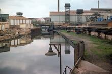 Dudley No 1 Canal. Round Oak Steel Works. 1976