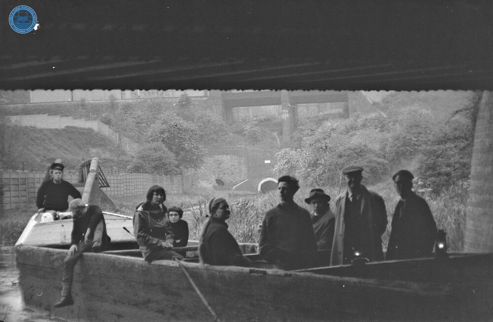 Day Boat and enthusiasts near Tipton Portal under Birmingham New Road Bridge
