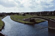 BCN Dudley No 2 canal at Windmill End. Bosboil Arm on left. 18/09/1983