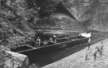 Day Boat, visitors and Castle Mill Basin, looking towards Wrens Nest tunnel entrance