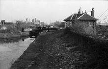 New Cross Locks 1-3 and Cottage, Bentley Canal, 29/11/71