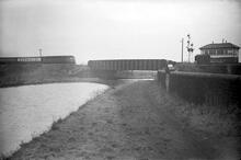 Railway Bridge by end of Gospel Oak Branch, Walsall Canal, 30/12/66