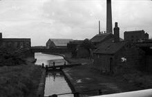 Ryders Green Top Lock, Walsall Canal, 27/05/72