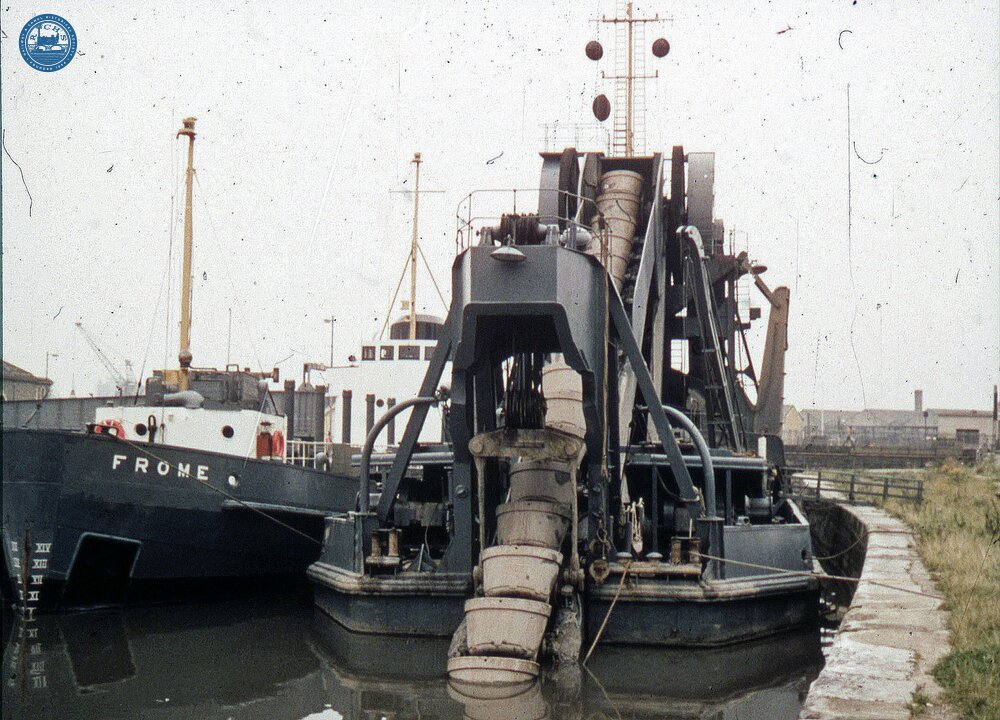 Bucket Dredger