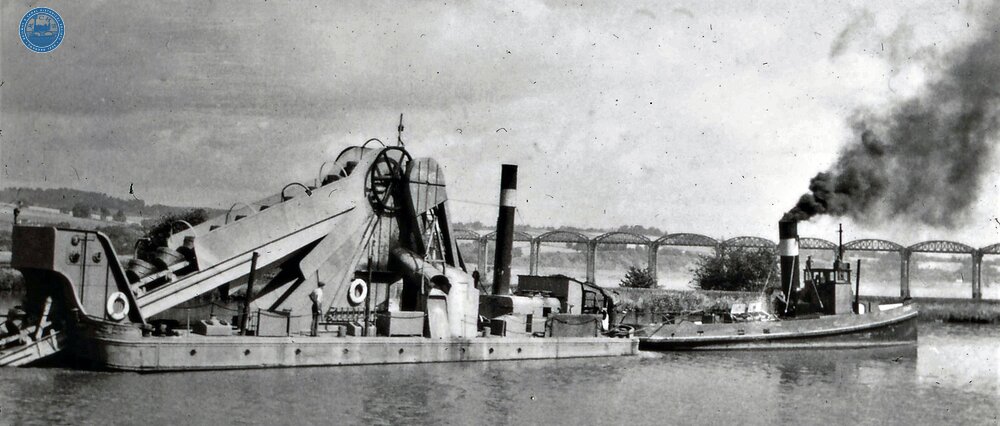 Steam dredger & tug on Gloucester and Sharpness canal at Sharpness (From Steam on Canals Sub-Collection) 