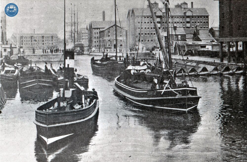 Steam Tug "Moss Rose" setting off to Sharpness with empty lighters. Gloucester Docks c. 1913 