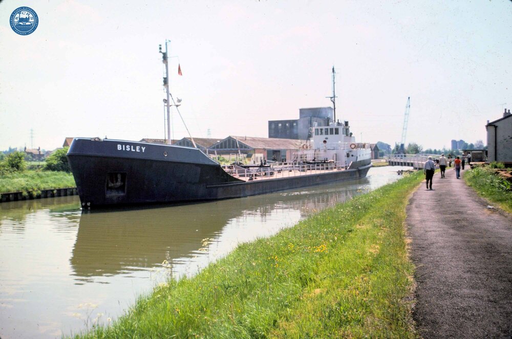 Tanker north of Sandfield Bridge. June 1978