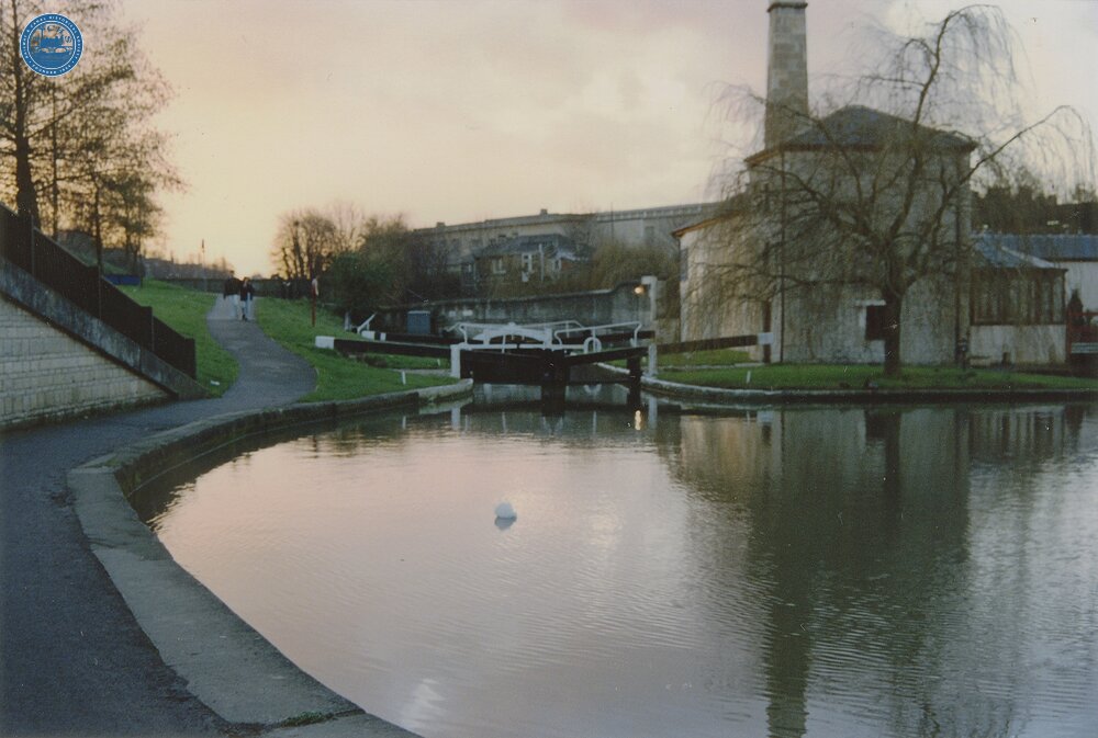 Bath Bottom Lock. 1989