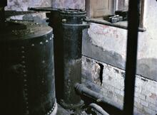 Crofton: No 1 (B&W) Engine . Accumulator on Tottenham House supply.