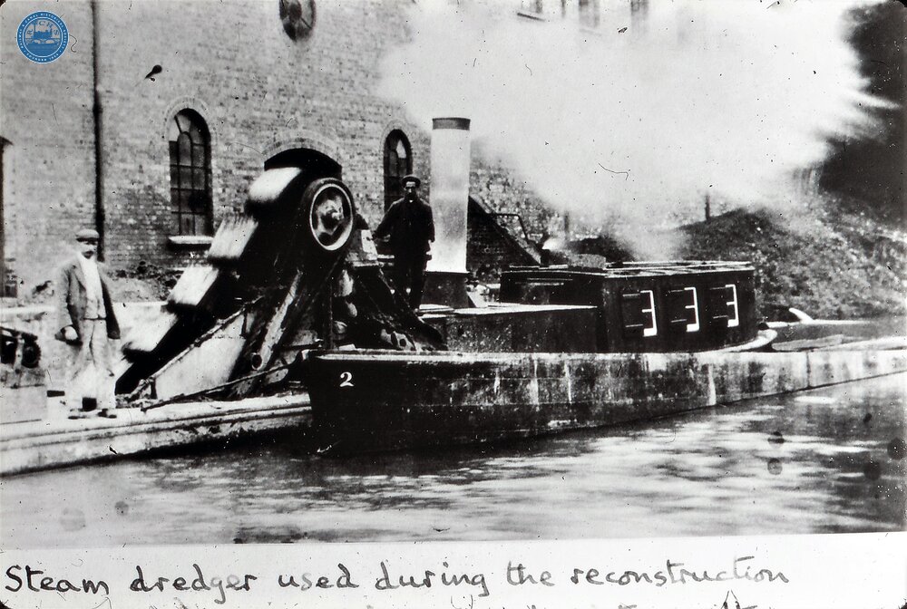 Steam dredger Empress. Below Chalford. 1902