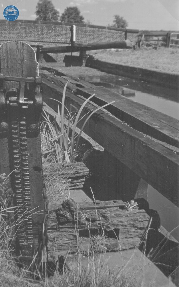Top ground paddle: Sandford Lock. 1960