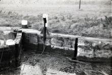 Lock top ground paddle and gate with chain