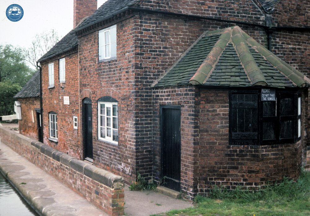 Erewash Canal. Sandiacre Toll House. 1977