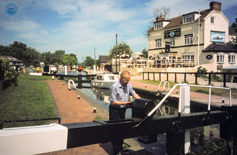 Erewash Canal. Trent Lock and Steamboat Inn. 1996