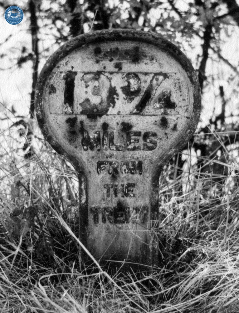 Milepost near Bridge 32, Eastwood. 24 October 1964