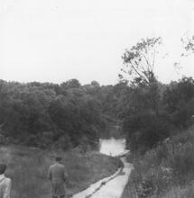  Foot/horse path descending down to side of North portal, Blisworth. 11/06/1988