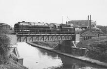 Acton Railway Bridge and Wharf.  09/05/64