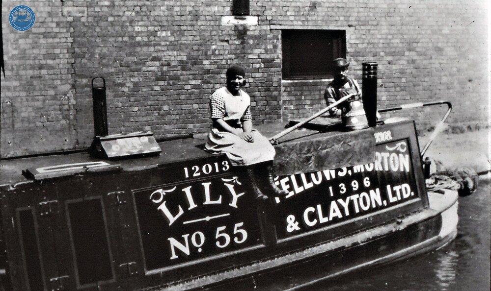 Fellows Morton & Clayton (FMC) motor narrow  boat Lily No 55