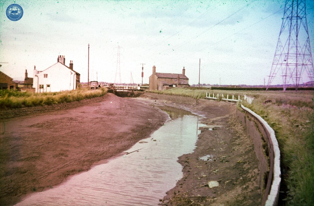Leeds & Liverpool Canal. Bridge 36 (Spenser's Swing Bridge), near Hoscar