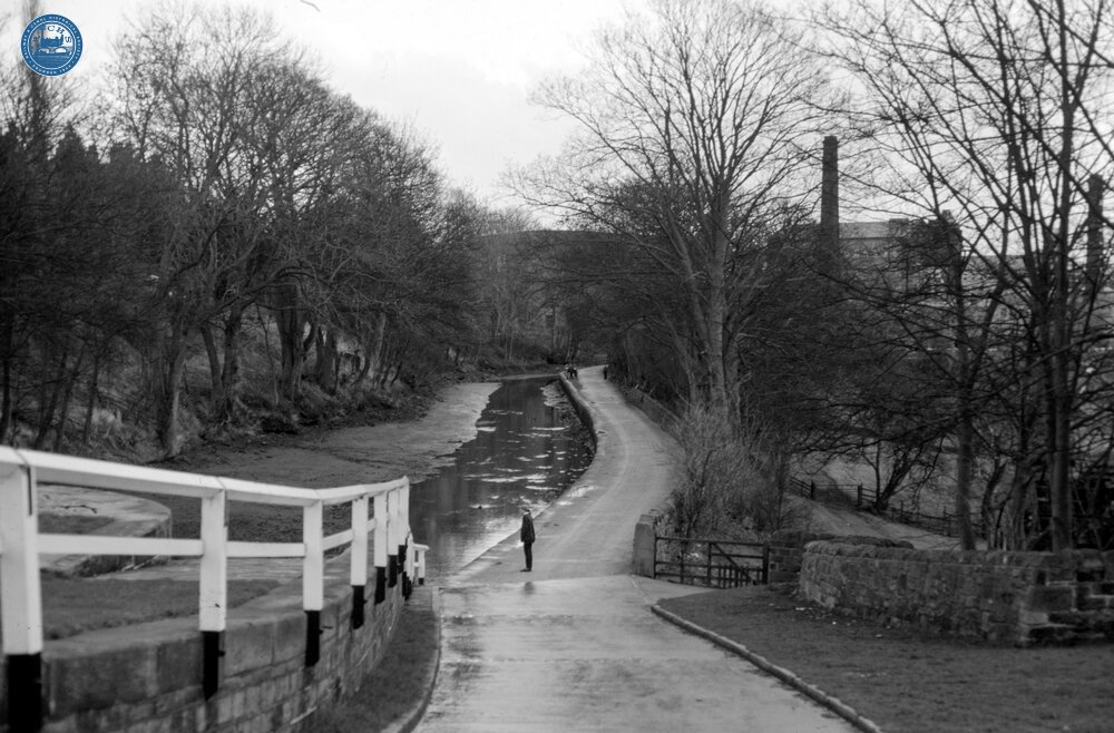 Leeds & Liverpool Canal. Bingley. Five Rise Locks. 1991