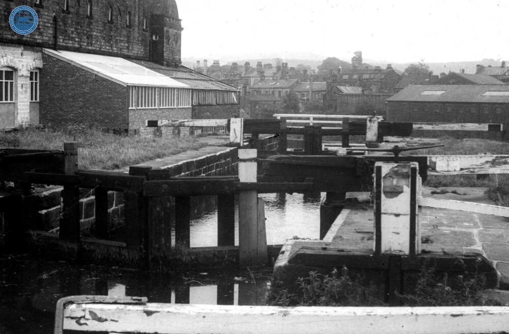 Leeds & Liverpool Canal. Bingley. Three Rise Locks, looking south down the locks