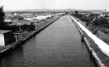 Leeds & Liverpool Canal. Burnley Embankment. July 1996