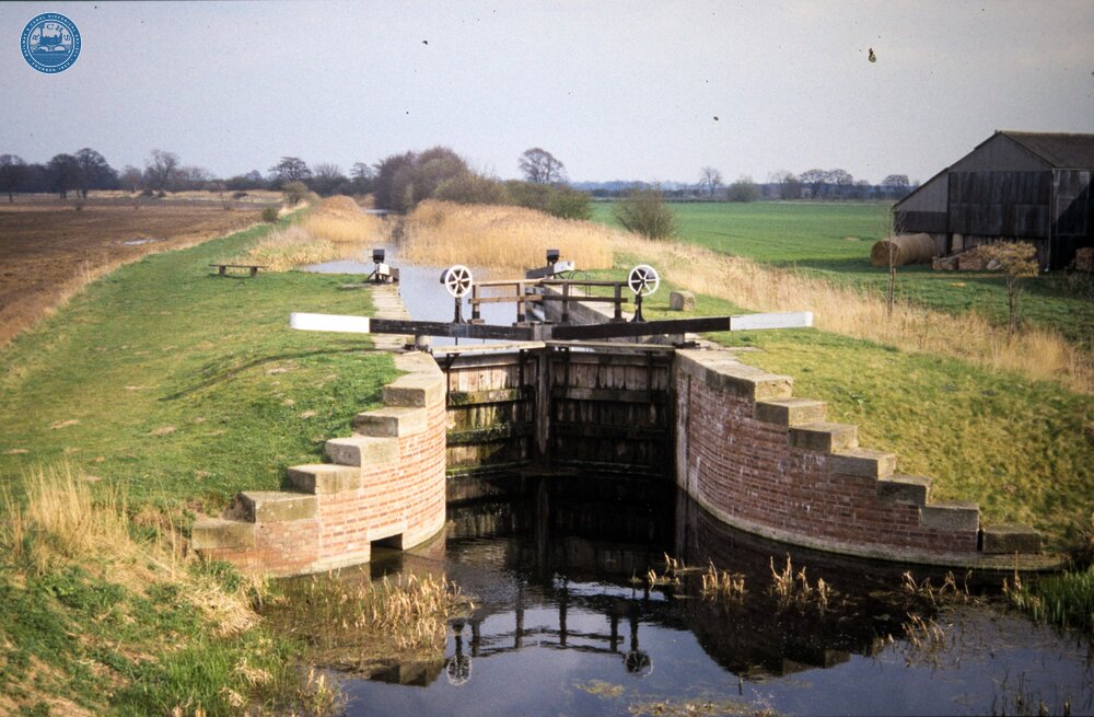 Pocklington Canal. Walbut Lock 4.