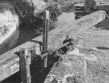 Driffield Canal. Wansford Lock. Gate paddle gear. 14 September 1958