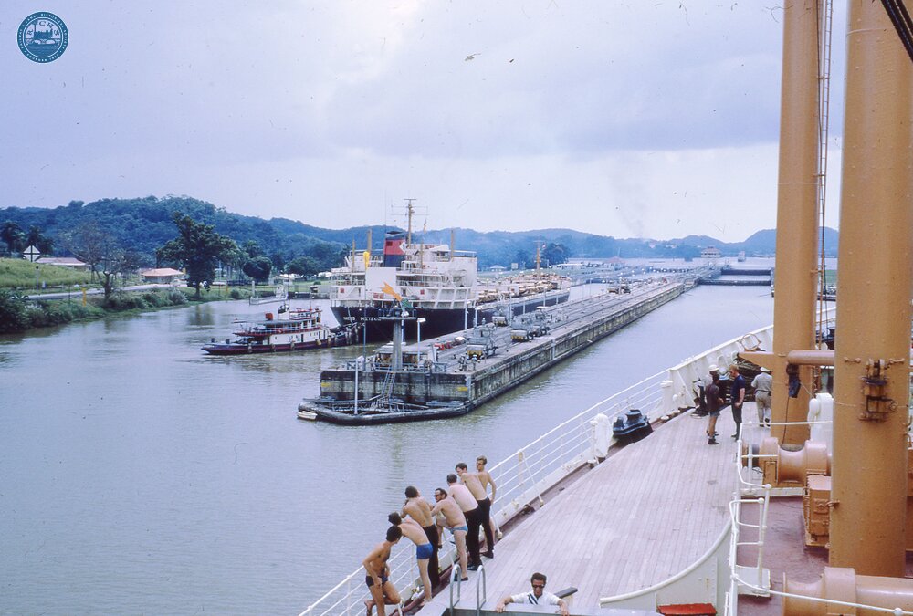 NZ1__31E Entering Gatun Locks  (Ref 017917E)