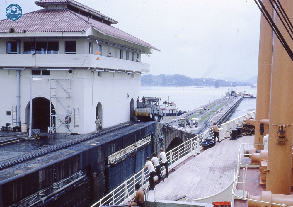 NZ1__33E Gatun locks panama canal 17 October 1970   (Ref 017919E)