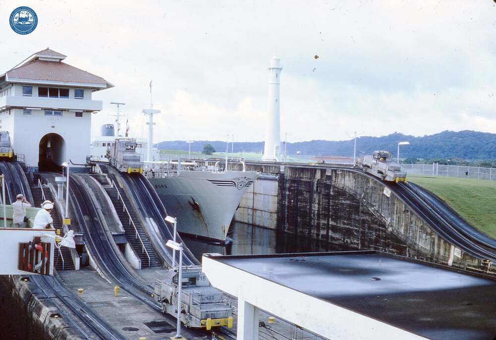 NZ1__44E locos on ramp Panama Canal 117 October 1970  (Ref 017930E)