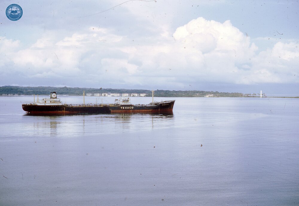 NZ1__54E texco tanker Panama canal 17 October 1970  (Ref 017940E)