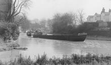 Worsley. Boats going towards Leigh. 12/10/1958