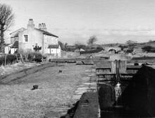Tewitfield, top lock (8) & lock house  (1959)  [212755]