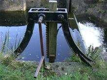 Paddle at Tewitfield , Lancaster Canal, 10th Oct 2007