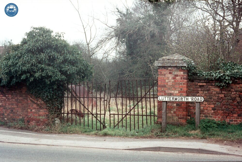 Entrance to Brinklow Wharf