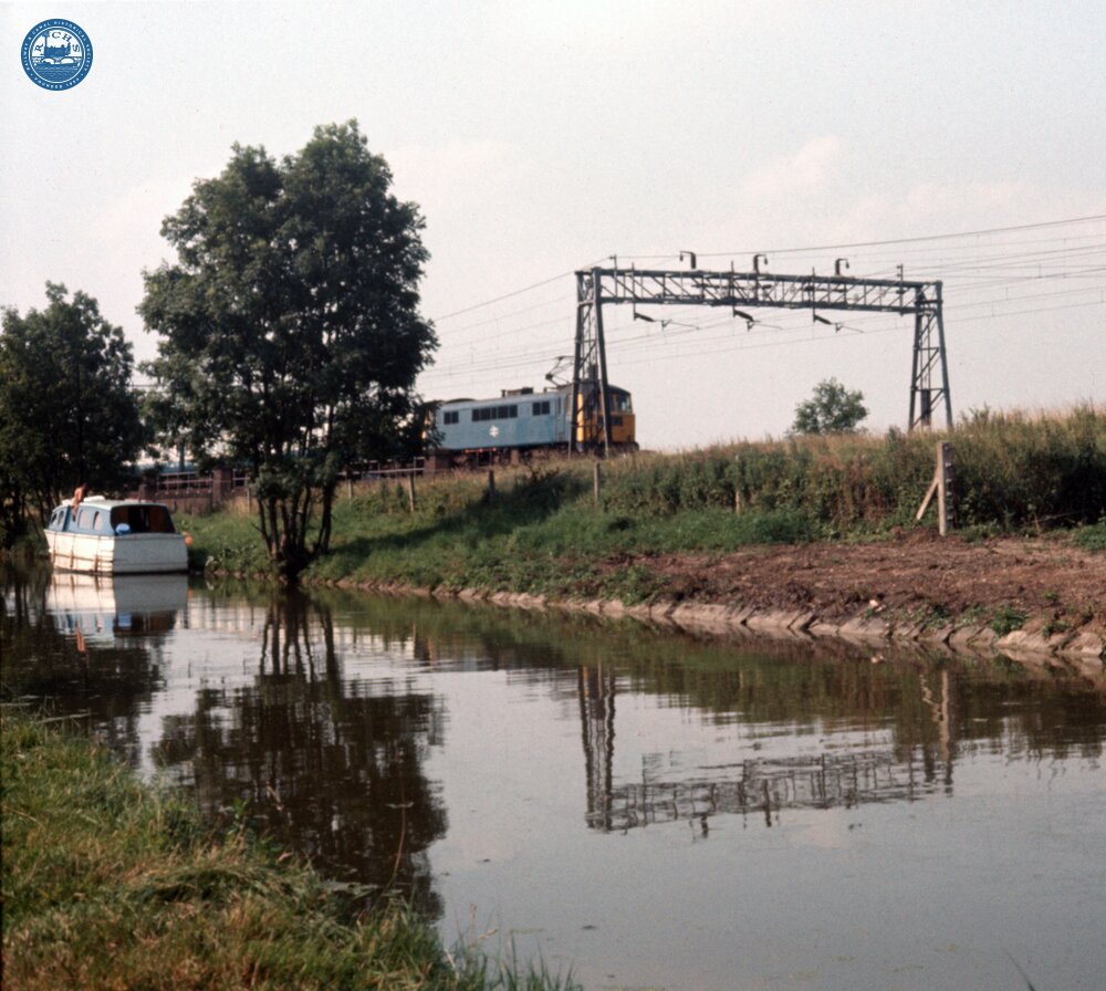 Train near Stretton Stop. August 1973